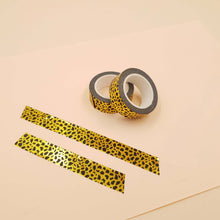Încarcă imaginea în vizualizatorul Galerie, Banda Washi - Auriu Model Pete Negre Paperie.ro 
