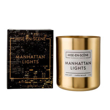 Încarcă imaginea în vizualizatorul Galerie, Vela Vaso 50H MANHATTAN LIGHTS Gold Mise En Scene Lumanare parfumata Ambientair 
